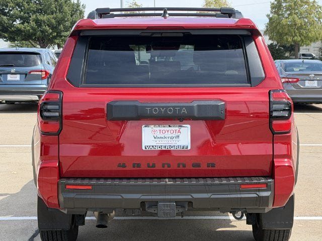 Certified 2025 Toyota 4Runner SR5 AWD/4WD image 5