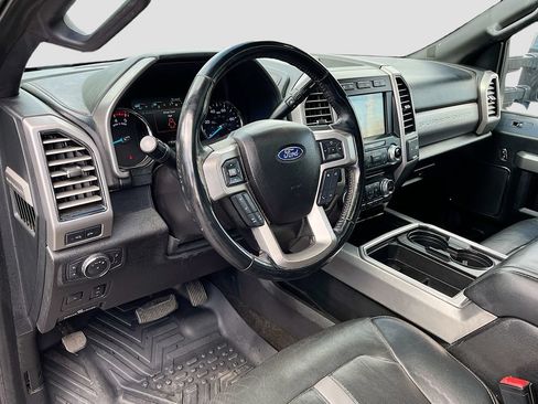 Used 2018 Ford F250 Platinum w/ Platinum Ultimate Package AWD/4WD image 9