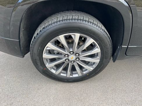 Used 2023 Chevrolet Traverse Premier AWD/4WD image 11