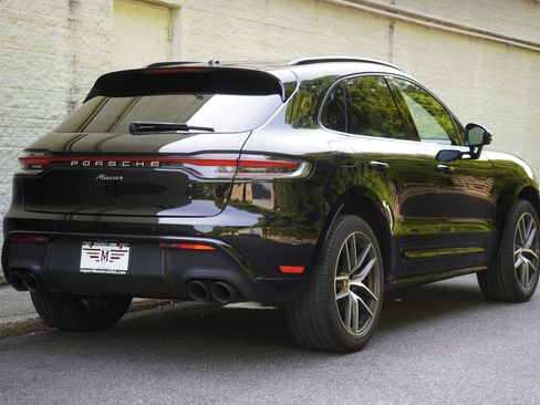Used 2024 Porsche Macan AWD/4WD image 7