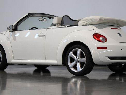 Used 2007 Volkswagen Beetle Triple White Edition FWD image 37