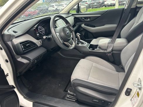 Used 2024 Subaru Outback Premium AWD/4WD image 6