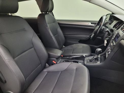 Used 2015 Volkswagen Golf S image 21