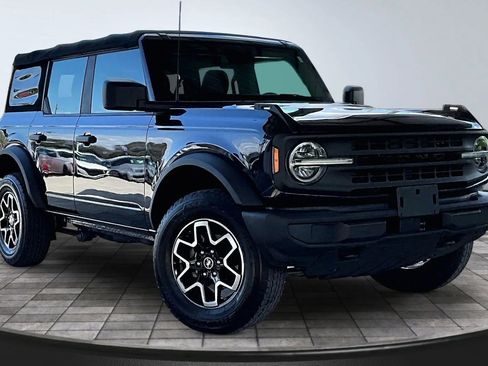 Used 2021 Ford Bronco 4-Door AWD/4WD image 3