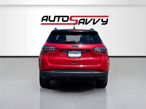 Used 2021 Jeep Compass Latitude image 6