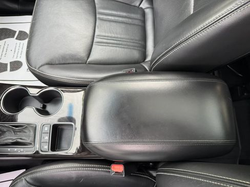 Used 2015 Kia Sorento SX image 57