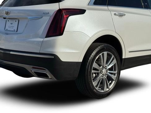 Certified 2025 Cadillac XT5 Premium Luxury image 16