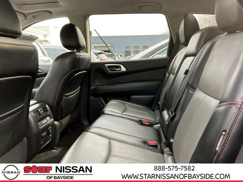 Used 2020 Nissan Pathfinder SL AWD/4WD image 11