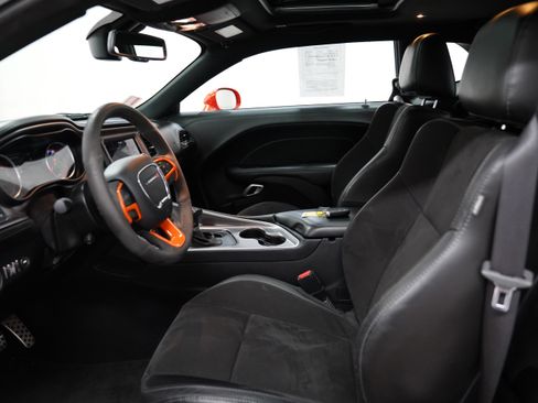 Used 2022 Dodge Challenger R/T Scat Pack w/ 1320 Drag Pack RWD image 4