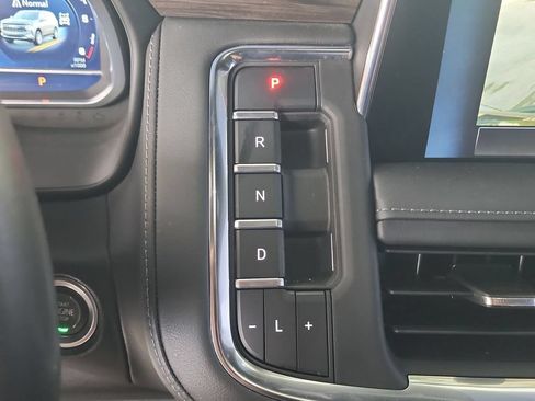 Certified 2023 Chevrolet Tahoe Z71 AWD/4WD image 16