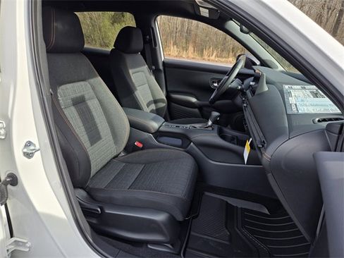New 2026 Honda HR-V Sport image 9