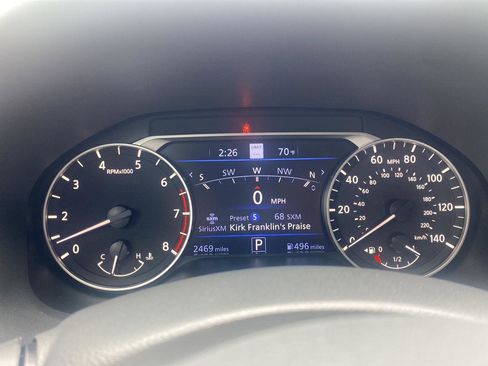 Used 2024 Nissan Altima 2.5 SV w/ SV Premium Package FWD image 18