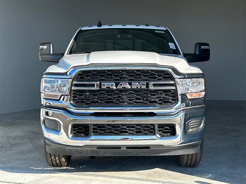 New 2024 RAM 2500 Tradesman w/ Chrome Appearance Group image 3