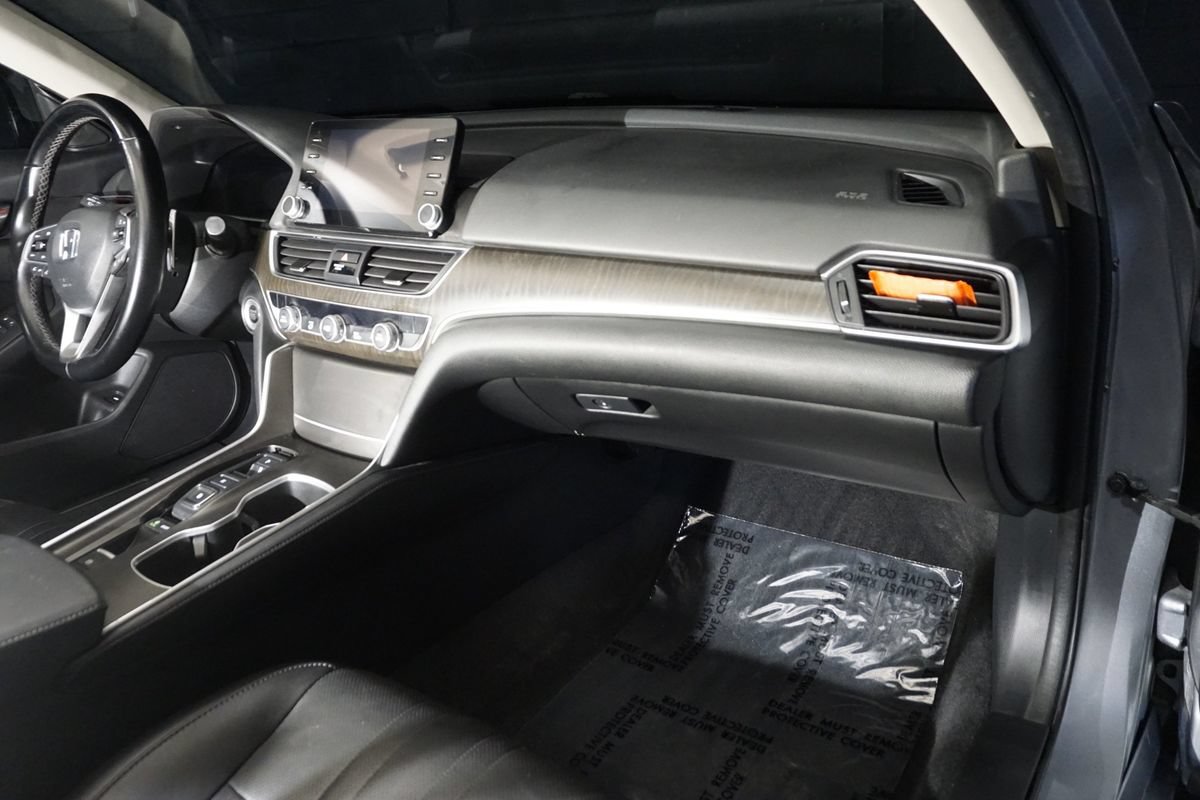 Used 2021 Honda Accord Touring image 18
