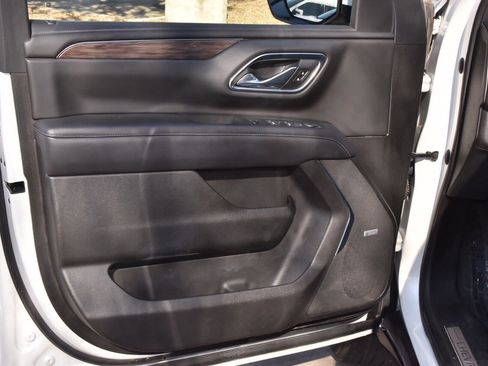 Used 2021 Chevrolet Tahoe Z71 w/ Rear Media and Nav Package image 38