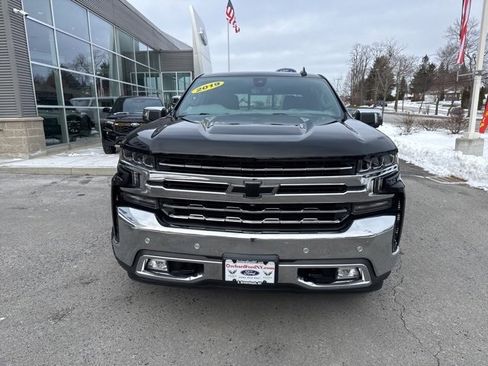 Used 2019 Chevrolet Silverado 1500 LTZ w/ LTZ Premium Package image 3