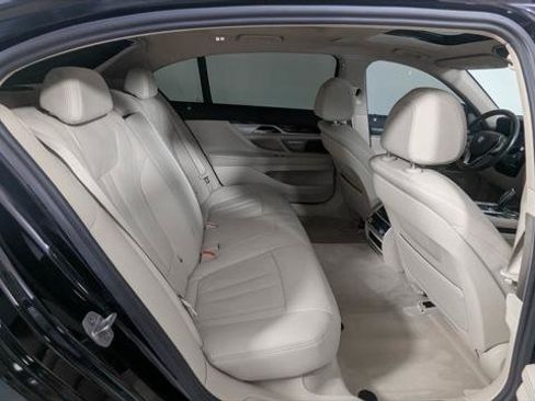 Used 2017 BMW 740i RWD image 22