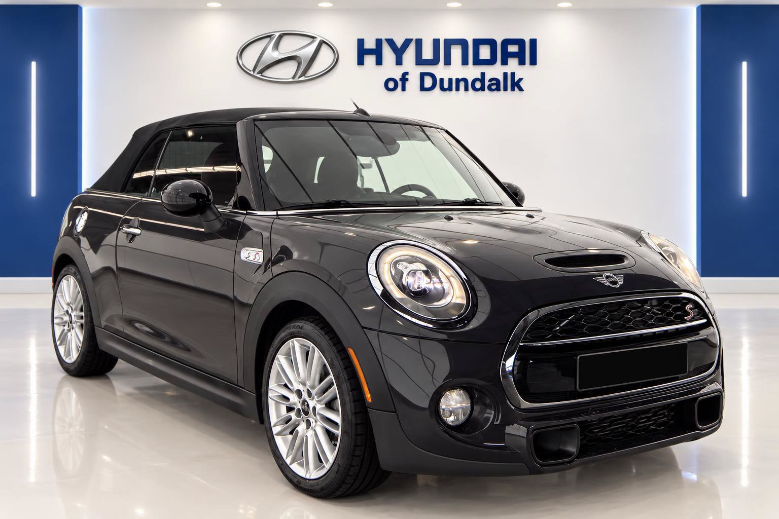 Used 2017 MINI Cooper S FWD image 3