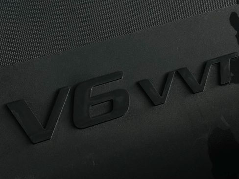 Used 2023 Chevrolet Traverse Premier w/ Redline Edition FWD image 22