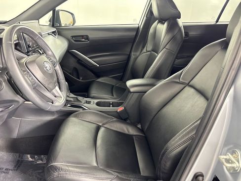 Certified 2023 Toyota Corolla Cross SE image 8
