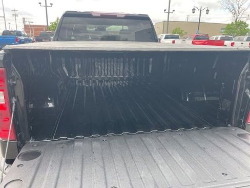 Used 2022 Chevrolet Silverado 1500 LT AWD/4WD image 35