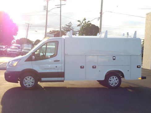 Used 2022 Ford Transit 350 w/ Interior Upgrade Package RWD image 6
