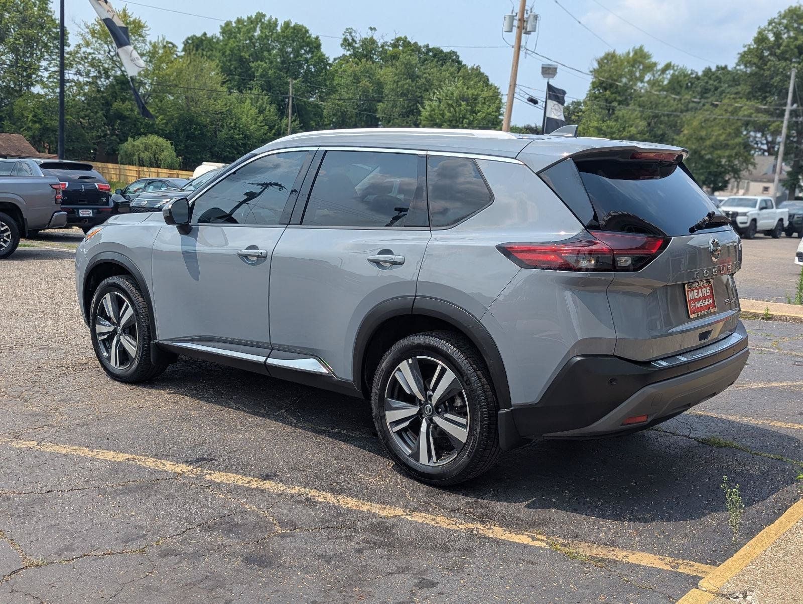 Used 2021 Nissan Rogue SL AWD/4WD image 11