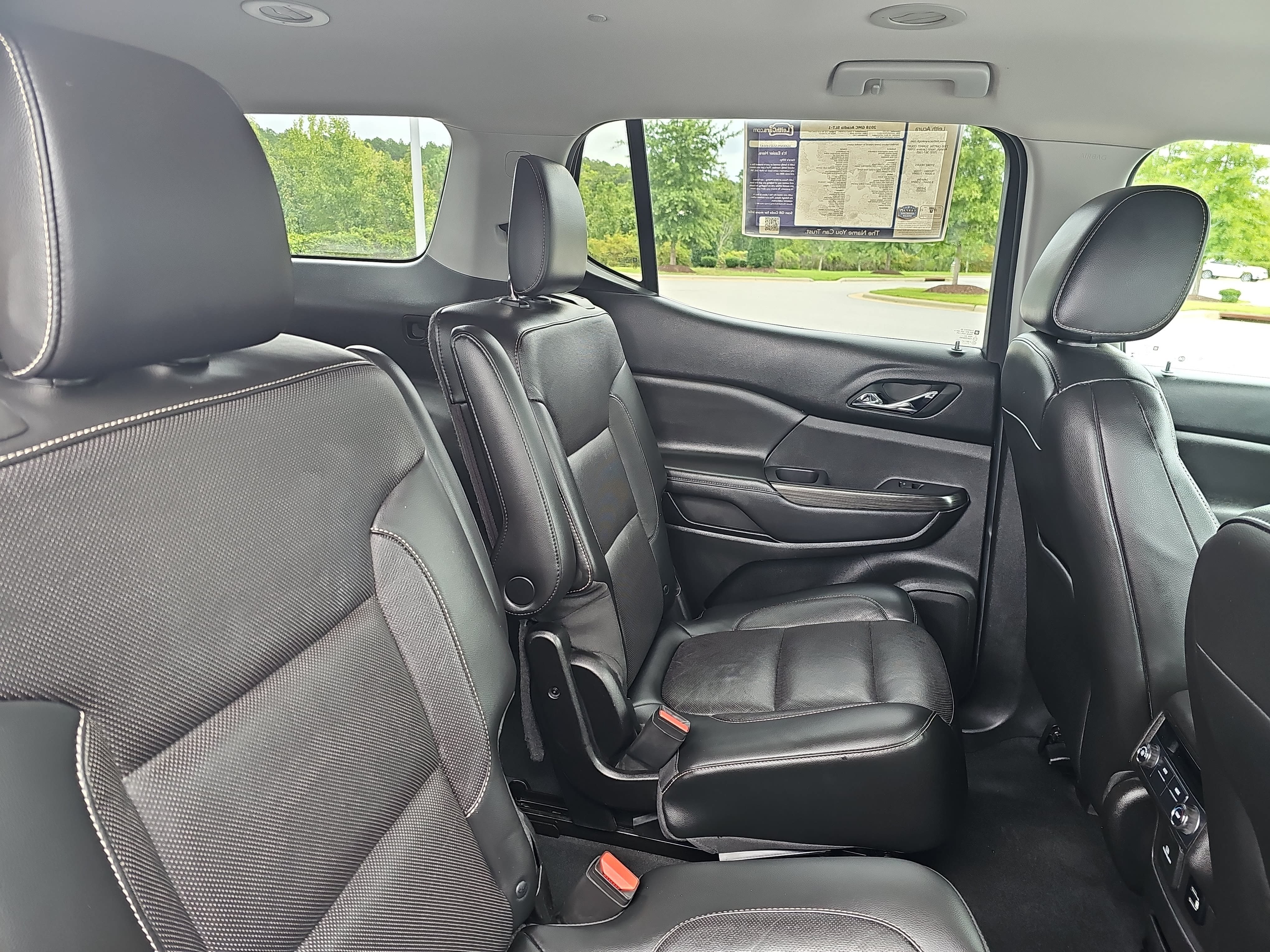 Used 2018 GMC Acadia SLT FWD image 12