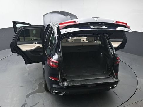 Used 2022 BMW X5 xDrive40i w/ M Sport Package AWD/4WD image 49