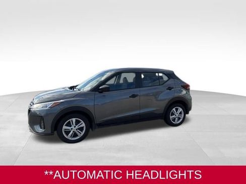 Certified 2025 Nissan Kicks Play S image 2