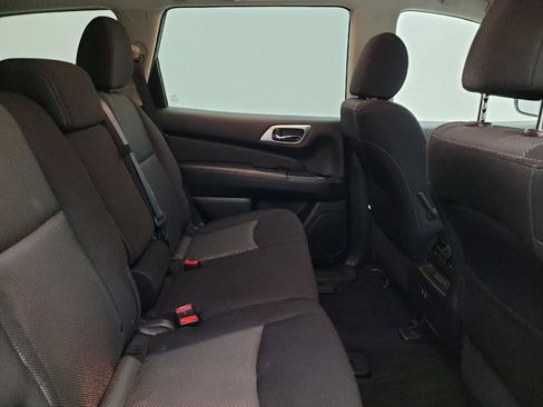 Used 2020 Nissan Pathfinder S image 19