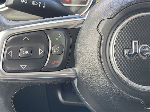 Used 2023 Jeep Gladiator Overland image 21