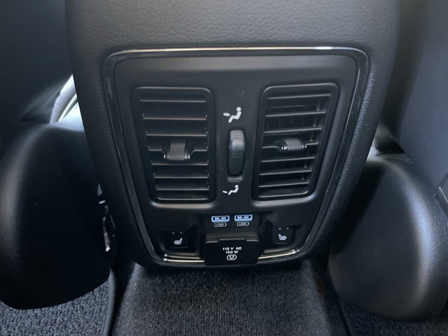 Used 2021 Jeep Grand Cherokee Summit AWD/4WD image 21