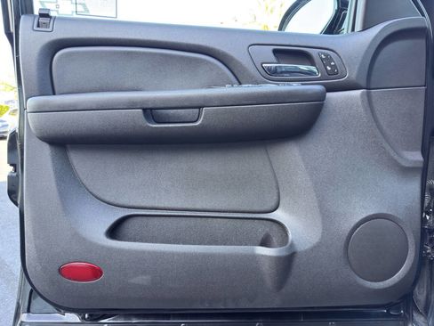 Used 2008 Chevrolet Avalanche LT AWD/4WD image 10