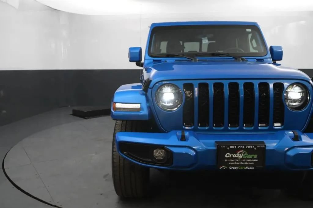 Used 2023 Jeep Gladiator Overland AWD/4WD image 9