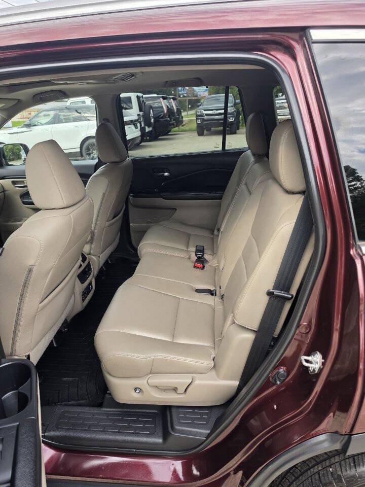 Used 2017 Honda Pilot Touring image 9