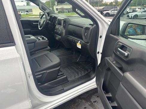 Used 2026 Chevrolet Silverado 1500 W/T w/ Trailering Package RWD image 9