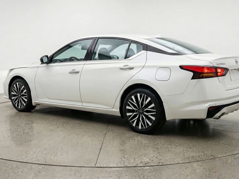 Used 2025 Nissan Altima 2.5 SV image 6