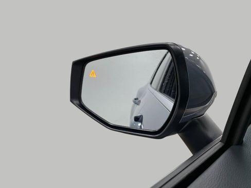 Used 2025 Kia Sportage EX image 19