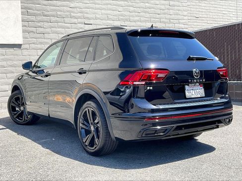 Certified 2023 Volkswagen Tiguan SE R-Line FWD image 10