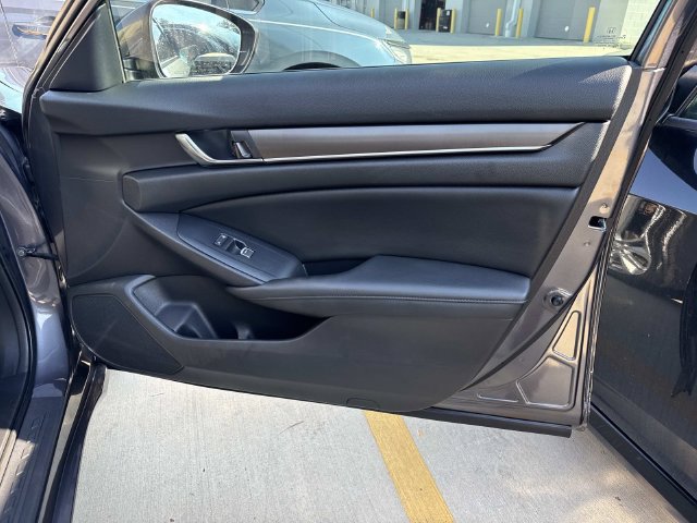 Used 2019 Honda Accord LX image 13