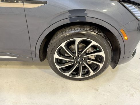 Used 2024 Lincoln Nautilus Black Label image 30