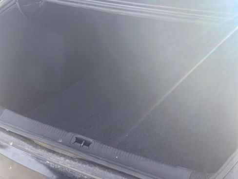 Used 2016 Chrysler 200 Limited image 9