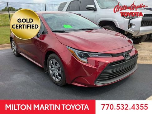 Used 2025 Toyota Corolla LE FWD image 1