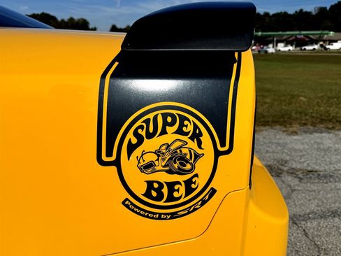 Used 2012 Dodge Charger SRT8 Super Bee w/ Driver Convenience Group II image 12