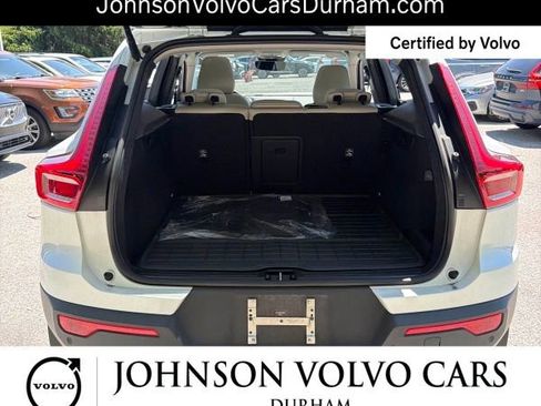 Used 2023 Volvo XC40 B5 Plus w/ Protection Package Premier AWD/4WD image 12