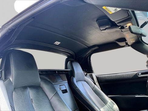 Used 2008 MAZDA MX-5 Miata Grand Touring w/ Interior Trim Pkg image 18