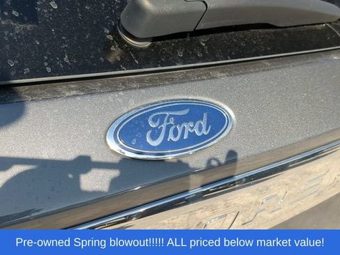 Used 2023 Ford Explorer XLT RWD image 12