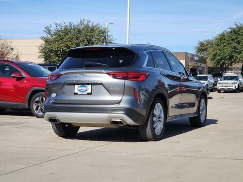 Used 2019 INFINITI QX50 Essential w/ Premium Heat Package image 8