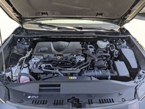 Used 2025 Toyota Camry LE image 27